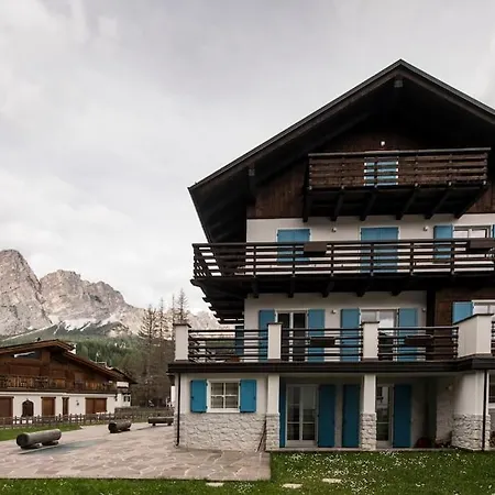 Cianderies -dolomiti Skyline 公寓 科尔蒂纳丹佩佐